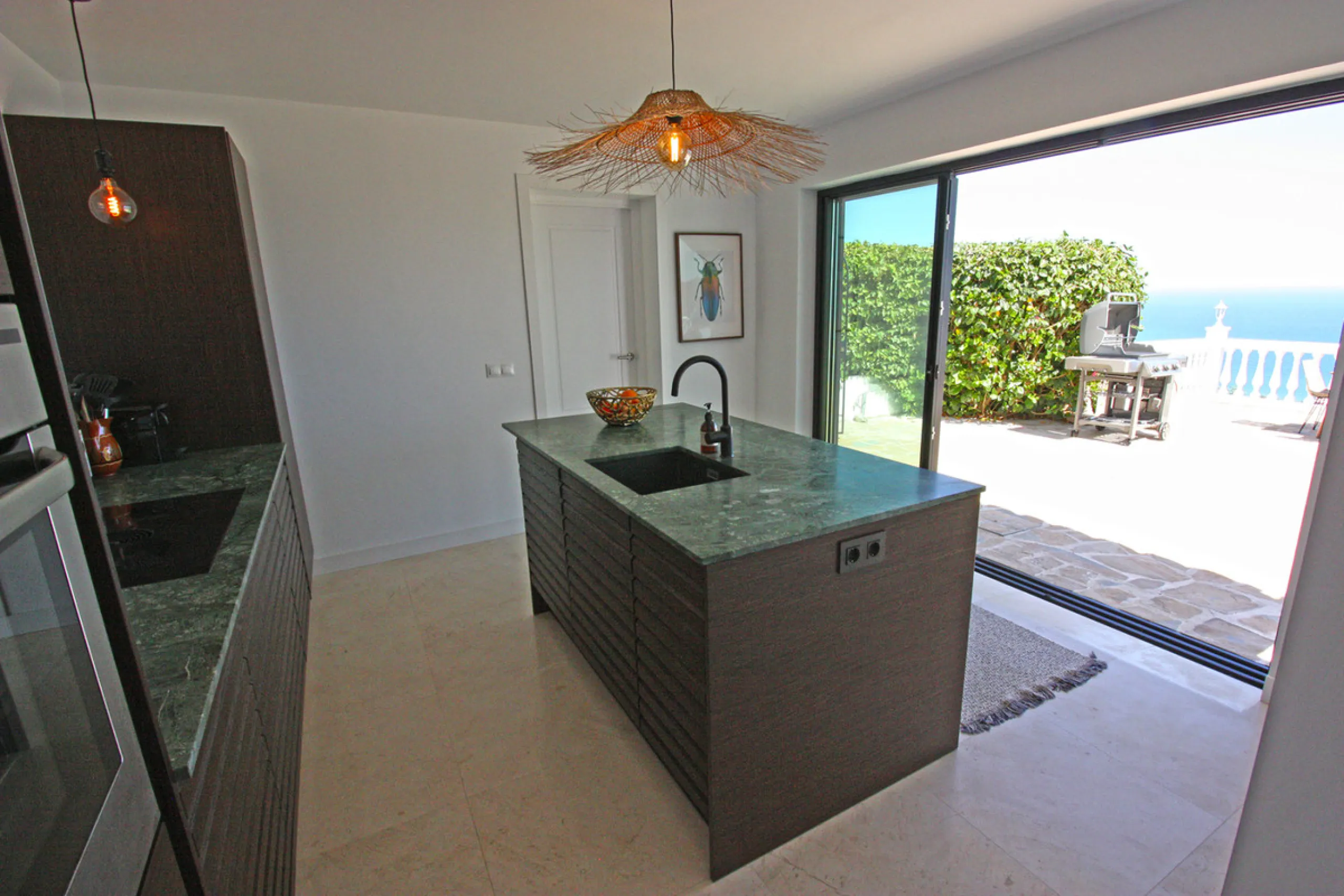 Villa Mariposa, the perfect mix between Scandinavian and Andalusian style. It is one of the most beautiful and practical houses in La Capellanía, with the main house all in one level and with breathtaking sea views from almost everywhere on the plot and i