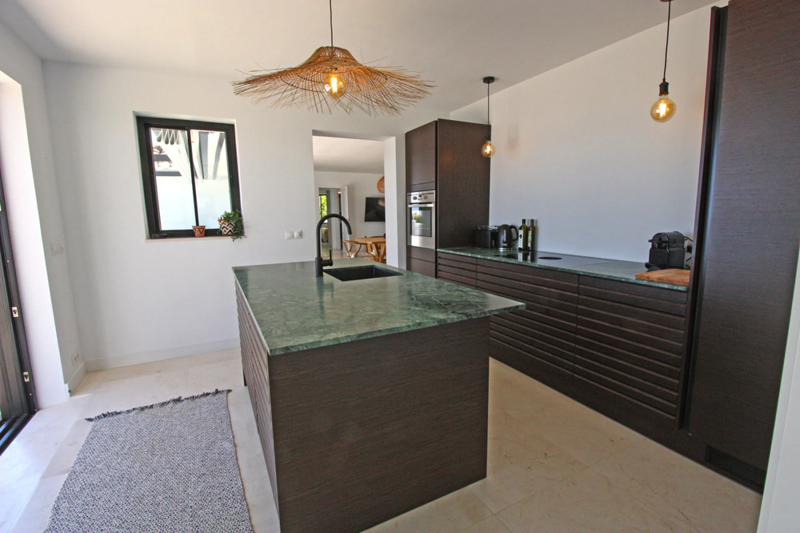 Villa Mariposa, the perfect mix between Scandinavian and Andalusian style. It is one of the most beautiful and practical houses in La Capellanía, with the main house all in one level and with breathtaking sea views from almost everywhere on the plot and i