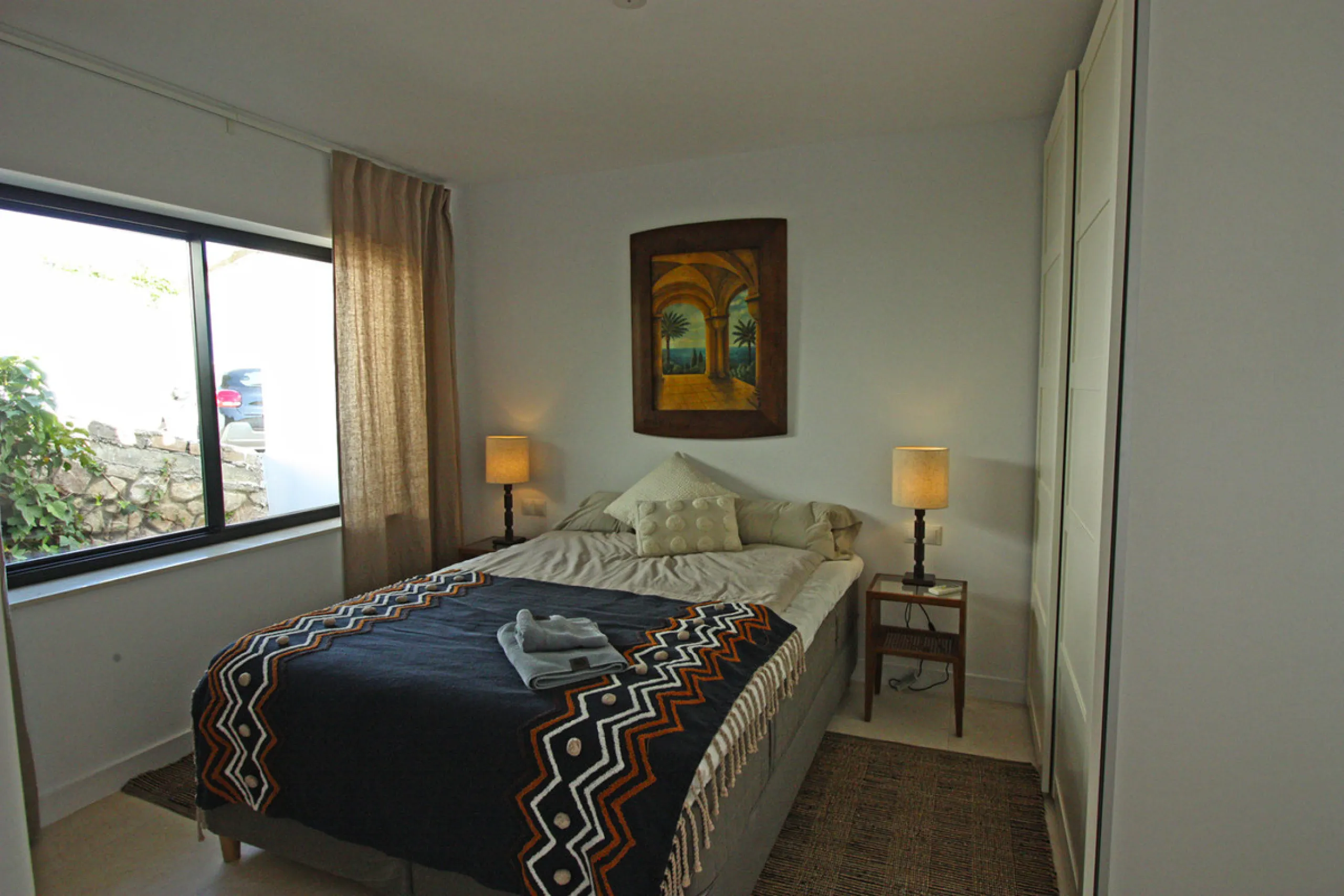 Villa Mariposa, the perfect mix between Scandinavian and Andalusian style. It is one of the most beautiful and practical houses in La Capellanía, with the main house all in one level and with breathtaking sea views from almost everywhere on the plot and i