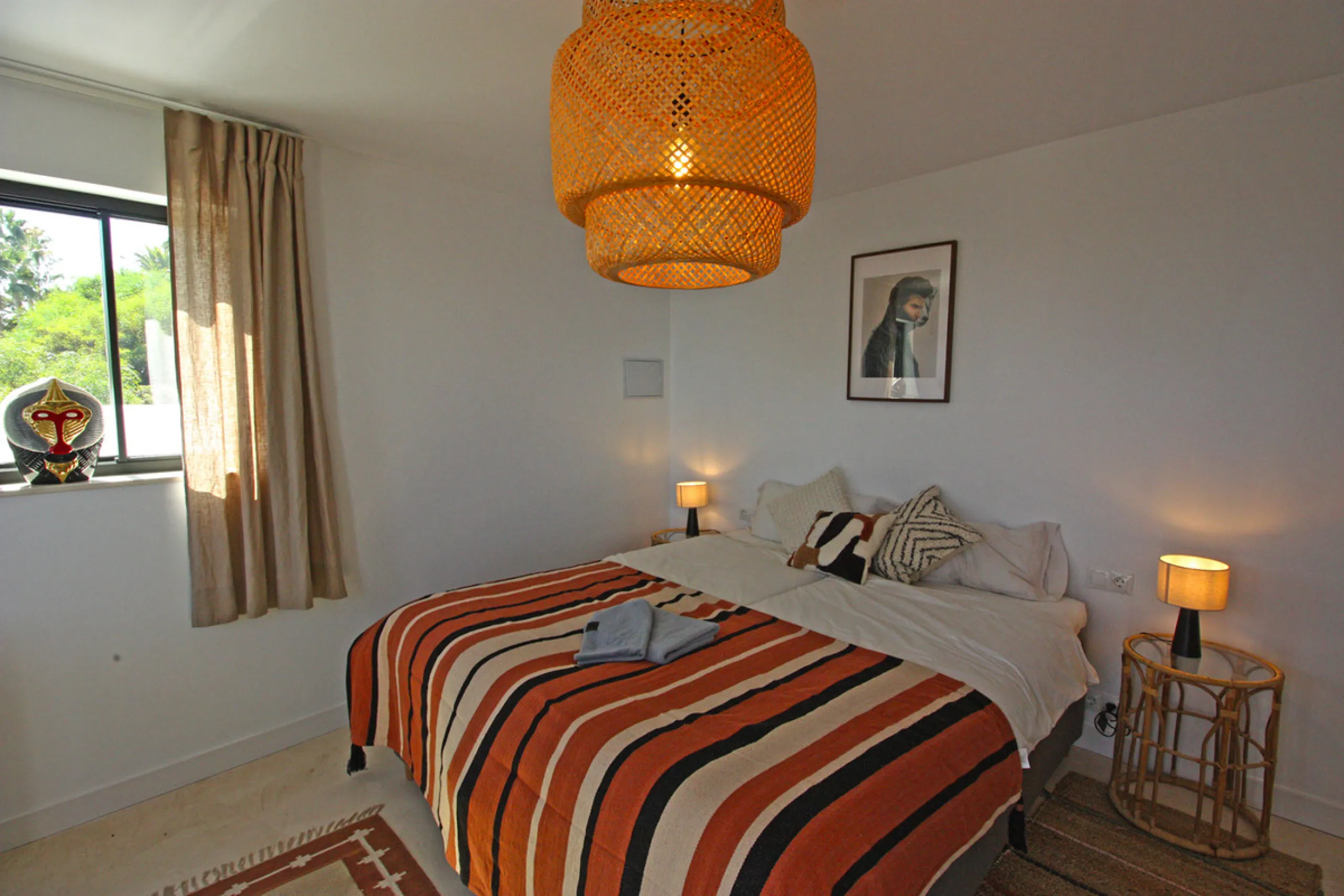 Villa Mariposa, the perfect mix between Scandinavian and Andalusian style. It is one of the most beautiful and practical houses in La Capellanía, with the main house all in one level and with breathtaking sea views from almost everywhere on the plot and i