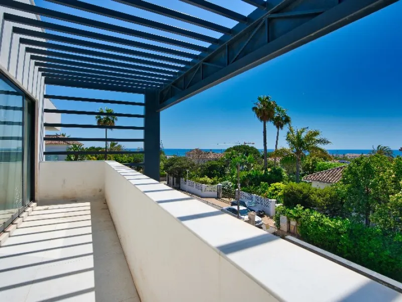 ABOUT THE VILLA