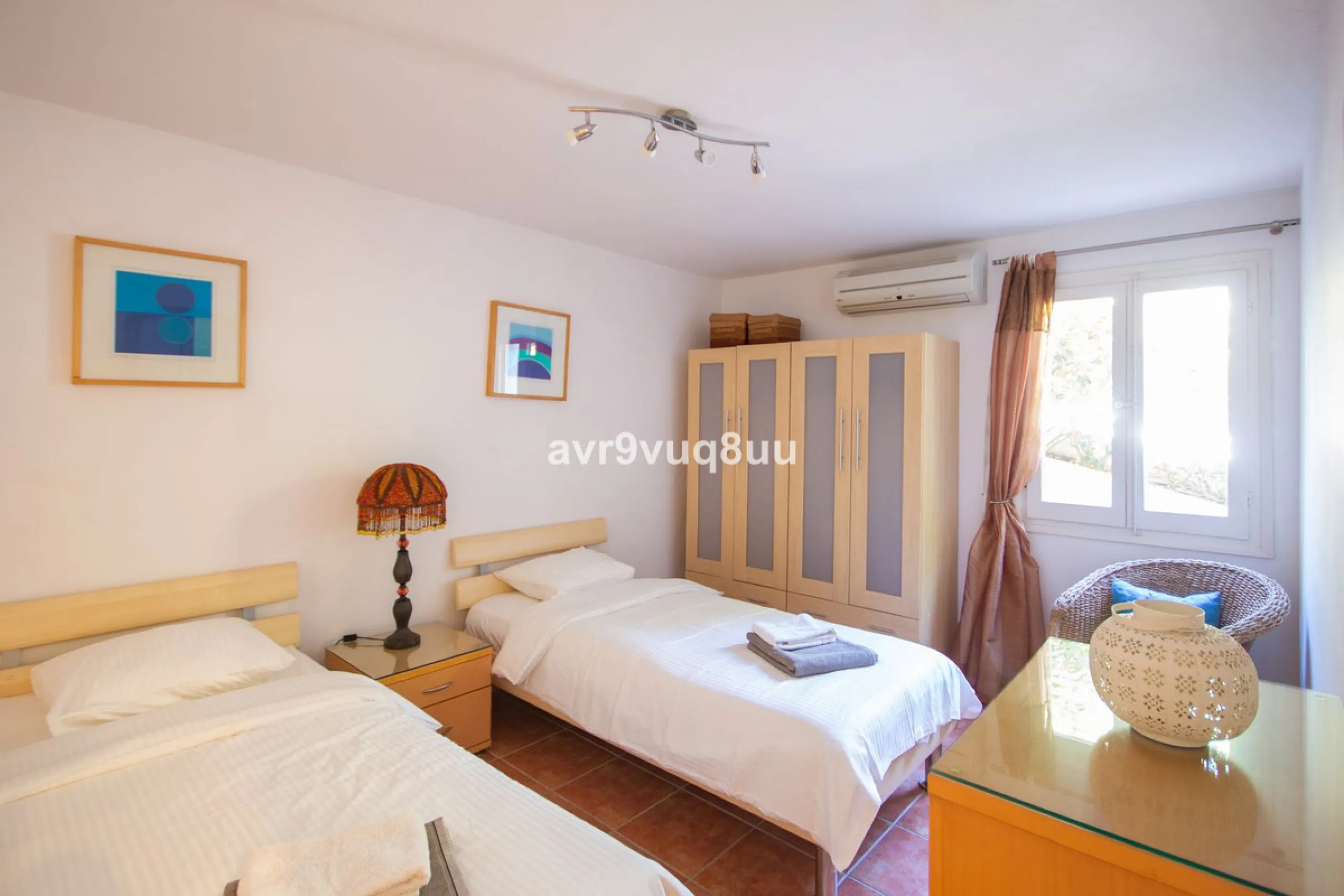 This property is stunning! Set in the heart of Mijas Costa, in the desirable Campo Mijas area. From the private entrance there is a driveway and garage, with steps down into the main entrance. This floor has a very spacious lounge area, with a great recep