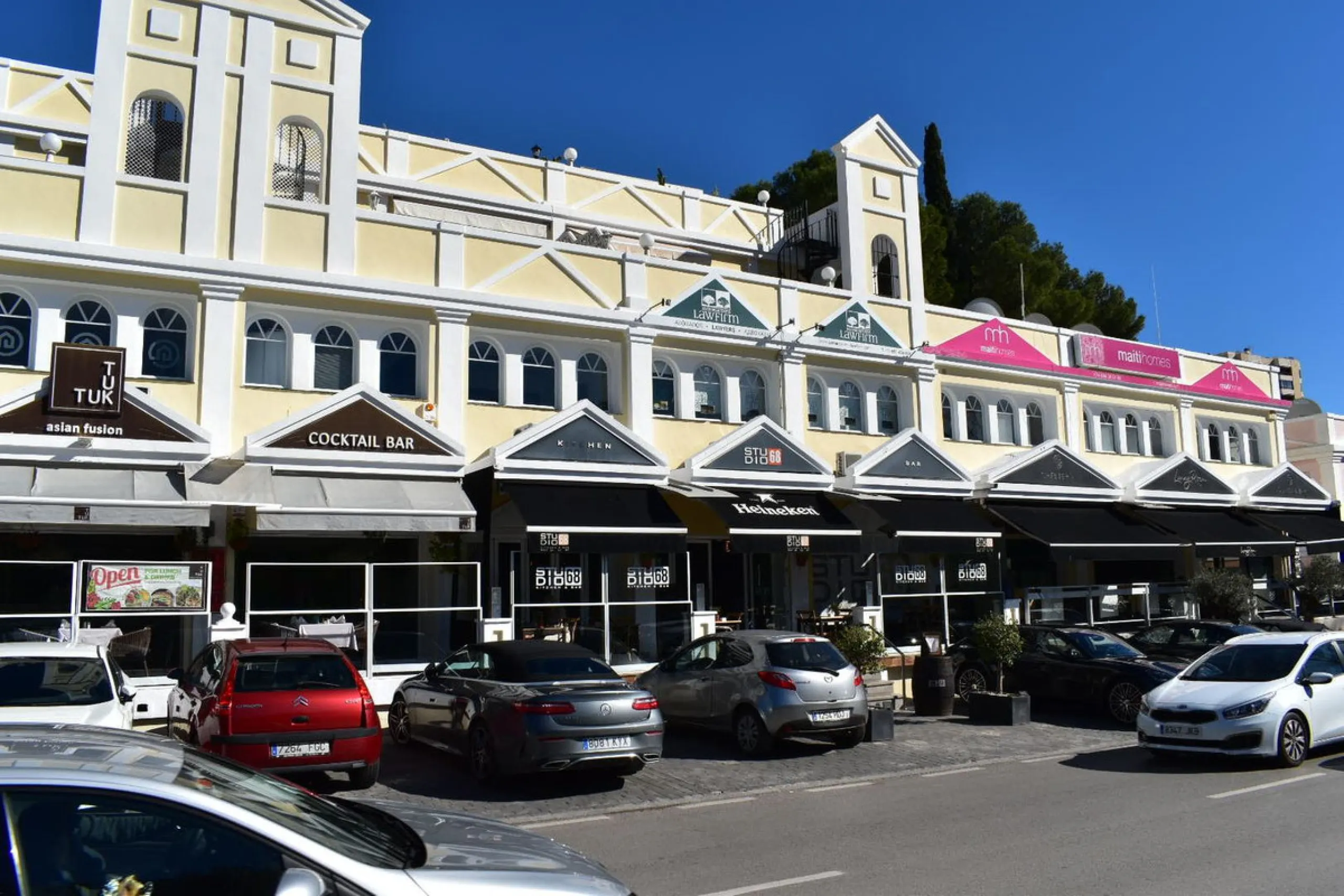 Commercial - Office в продаже в Marbella, Málaga. Площадь дома 191 м²