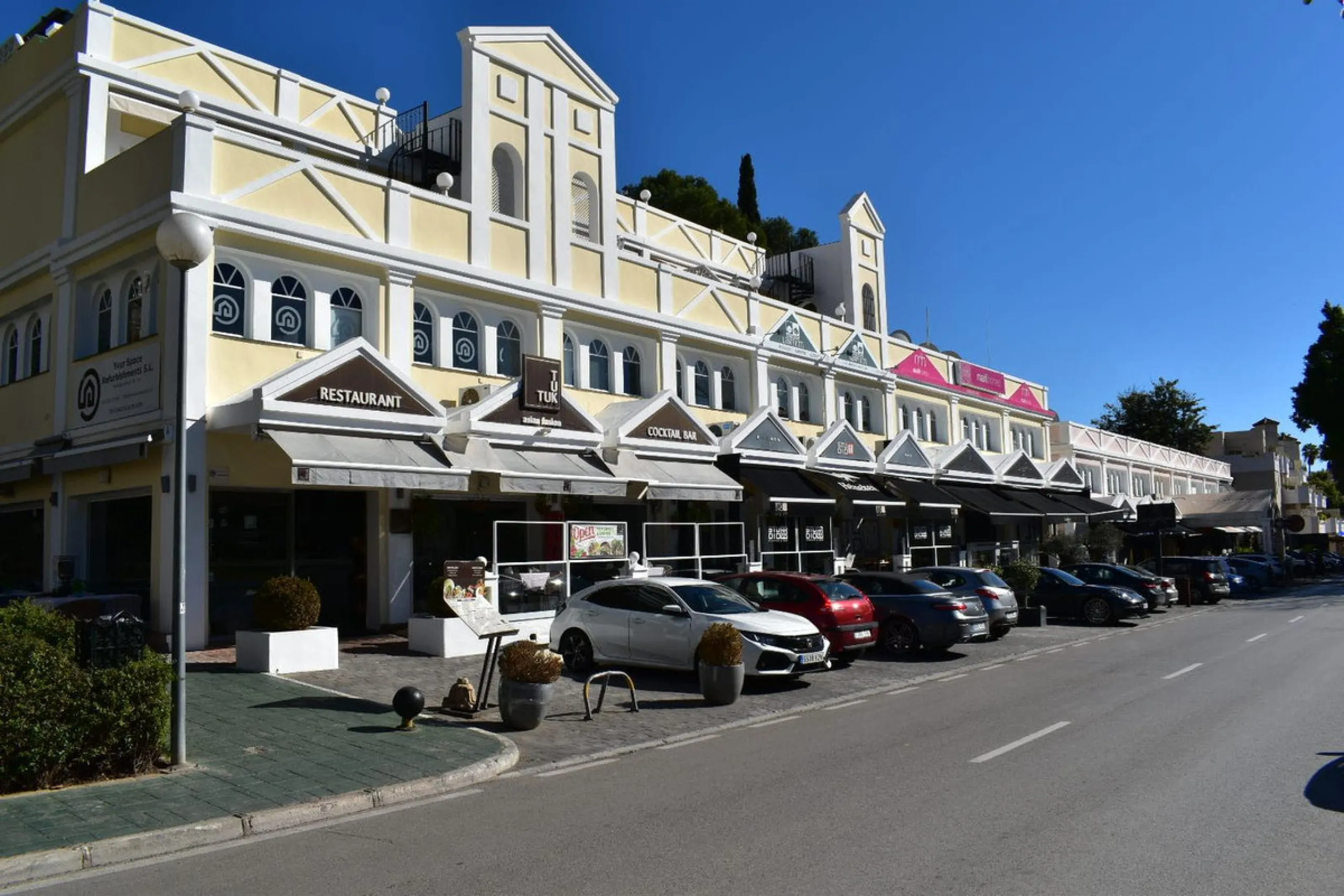 Commercial - Office в продаже в Marbella, Málaga. Площадь дома 191 м²