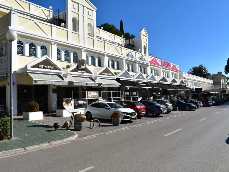 Commercial - Office в продаже в Marbella, Málaga. Площадь дома 191 м²