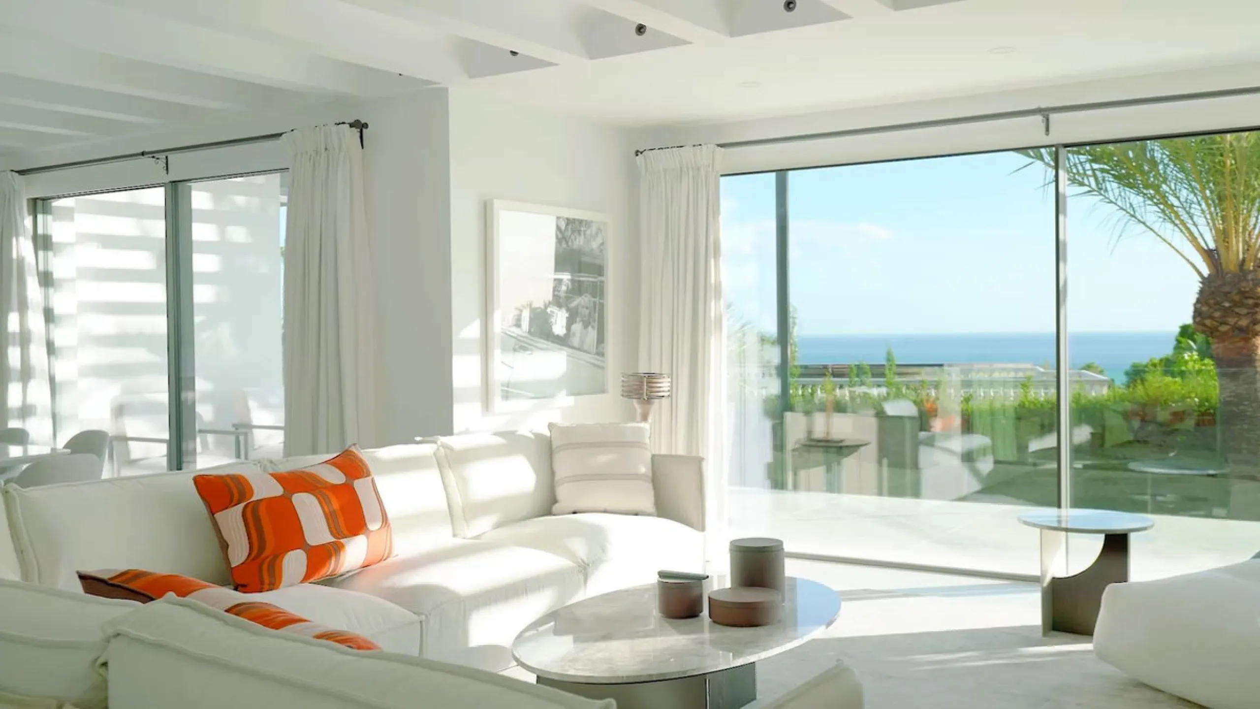 House - Detached Villa в продаже в Marbella, Málaga. В доме 5 спален и 6 ванных комнат. Площадь дома 405 м². Площадь участка 1500 м²