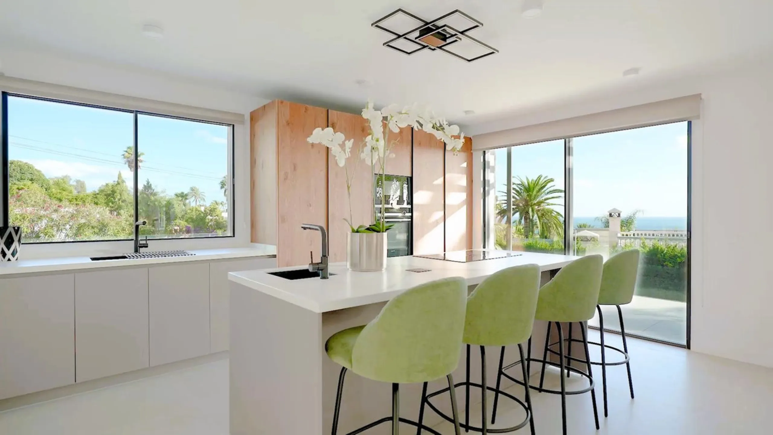 House - Detached Villa в продаже в Marbella, Málaga. В доме 5 спален и 6 ванных комнат. Площадь дома 405 м². Площадь участка 1500 м²
