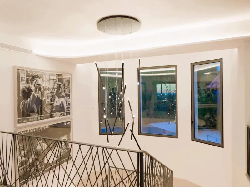 House - Detached Villa в продаже в Marbella, Málaga. В доме 5 спален и 6 ванных комнат. Площадь дома 405 м². Площадь участка 1500 м²