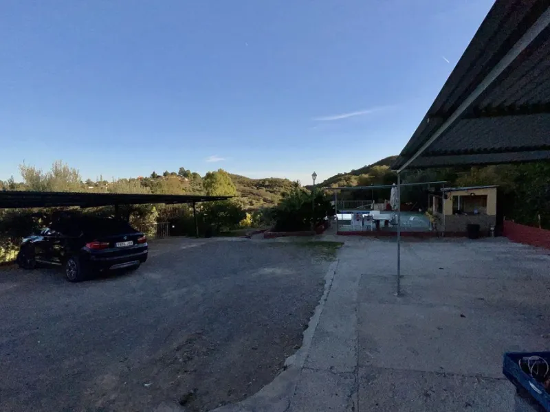 House - Finca - Cortijo в продаже в Estepona, Málaga. В доме 3 спален и 1 ванных комнат. Площадь дома 90 м². Площадь участка 5000 м²