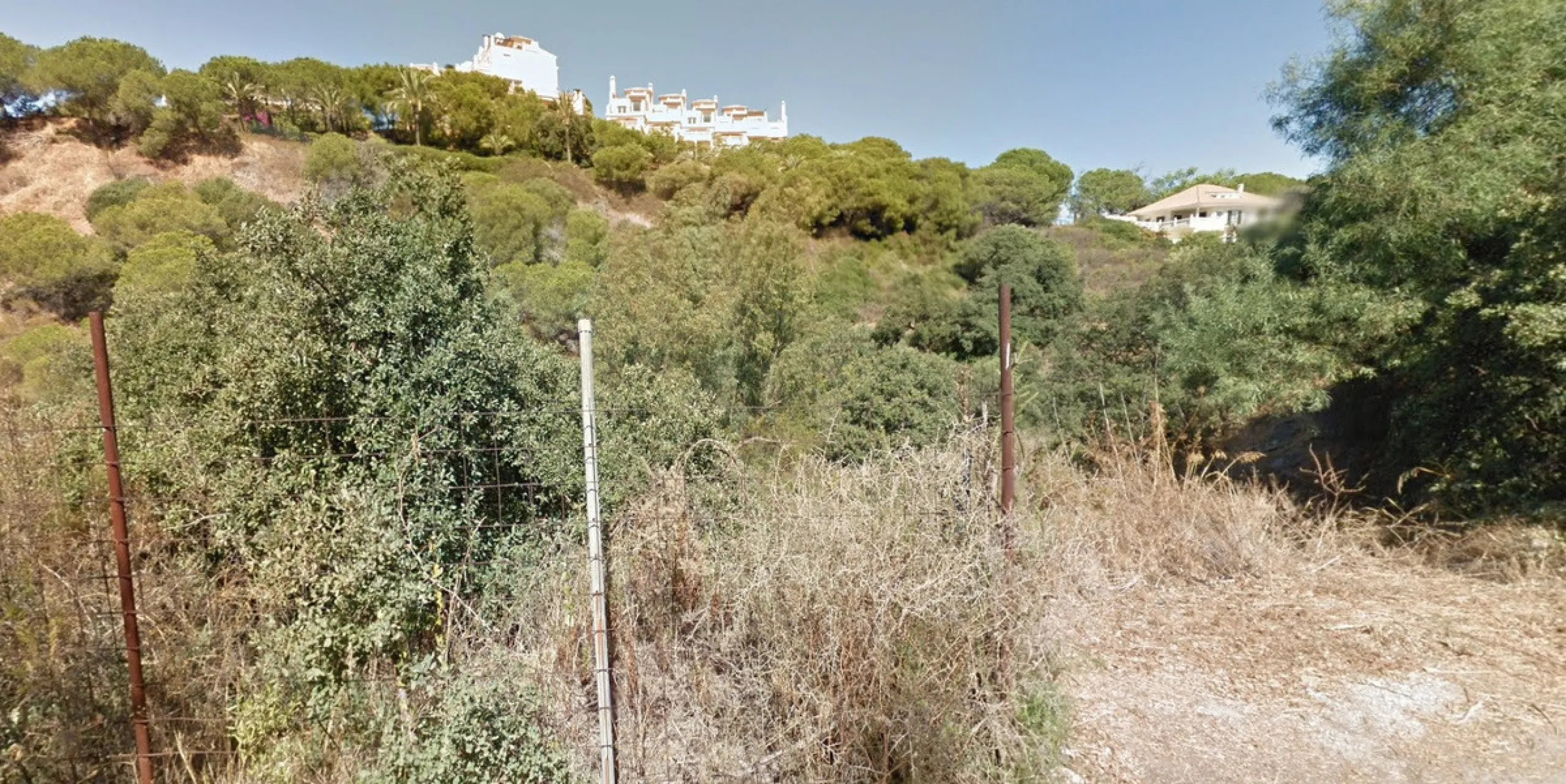 Plot - Land в продаже в Marbella, Málaga. Площадь участка 1090 м²