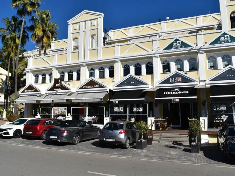 3 commercial units in a very high demanded area, front line Aloha Gardens, (TUK-TUK, STUDIO 68, LIVING ROOM)