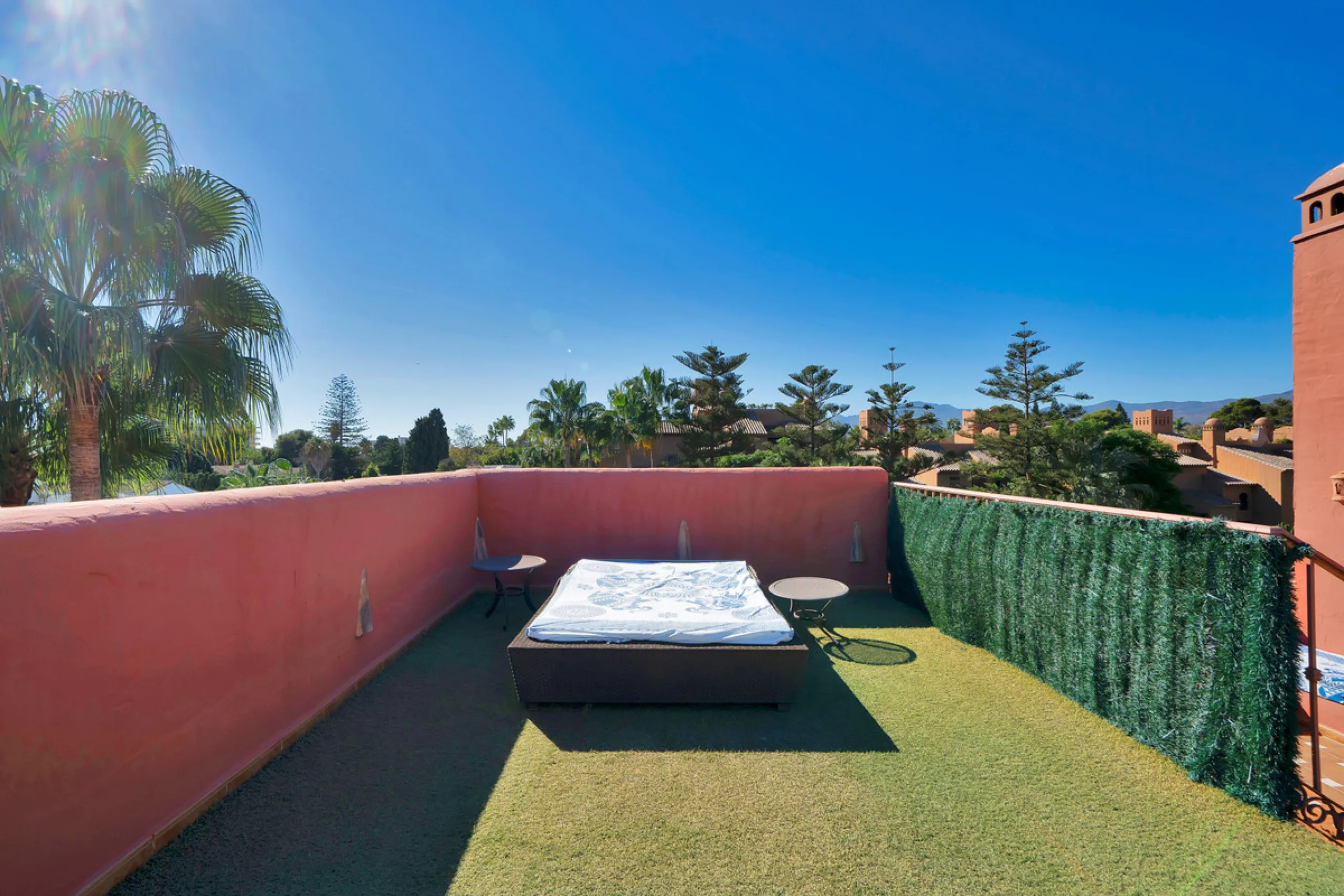 Situated beside the prestigious Guadalmina Baja, this impressive triplex penthouse is a true jewel of the Costa del Sol — perfectly blending the sophistication of Andalusian architecture, Moorish influences, and a touch of contemporary romanticism.