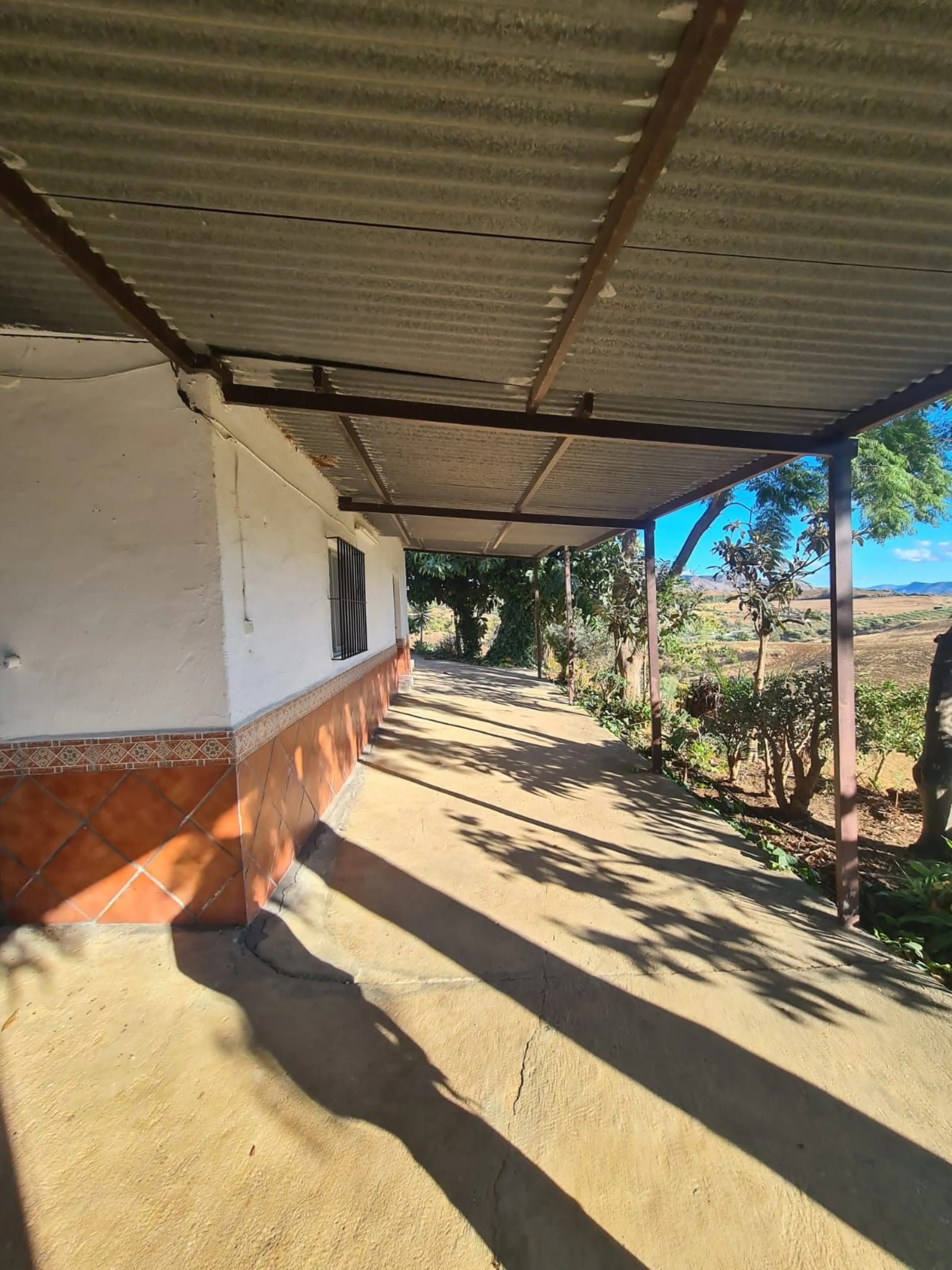 Lovely finca for sale with 120,000m2 land. Good access just 4 minutes from the main road.