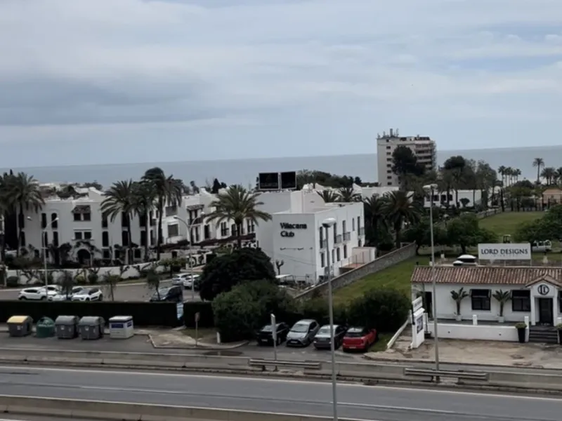 Building comprises of 11 apartments