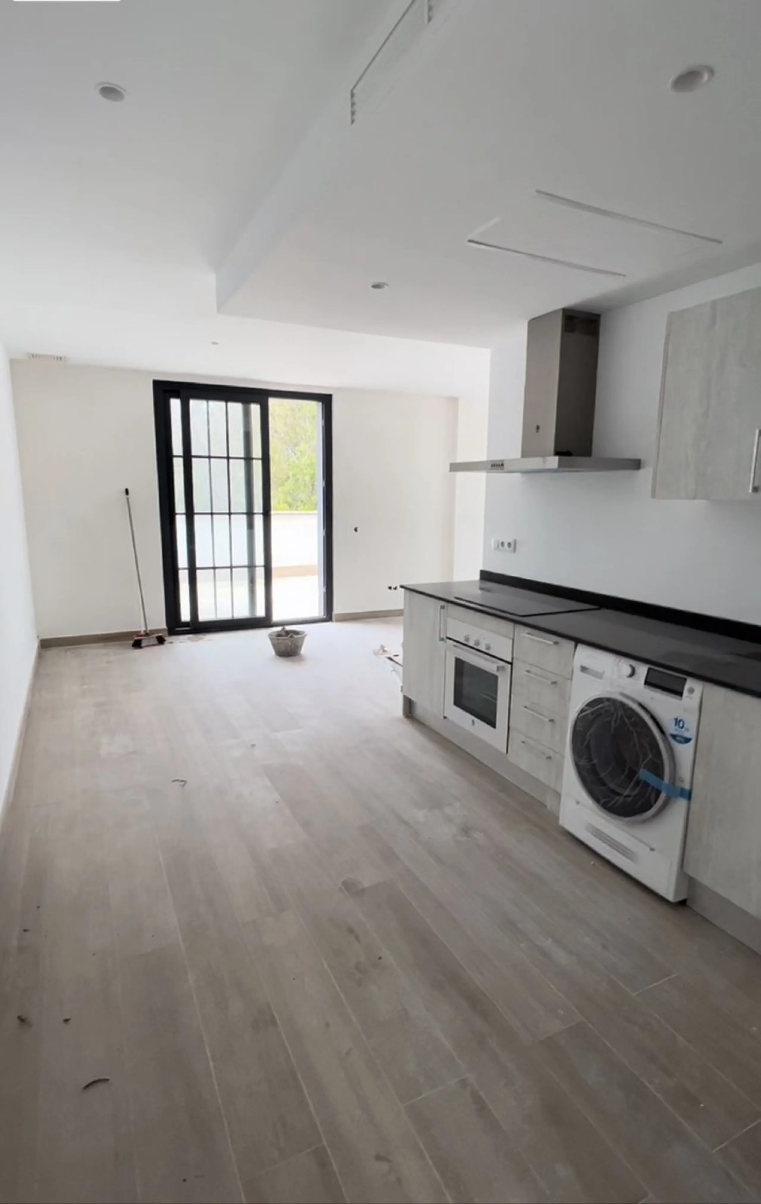Building comprises of 11 apartments