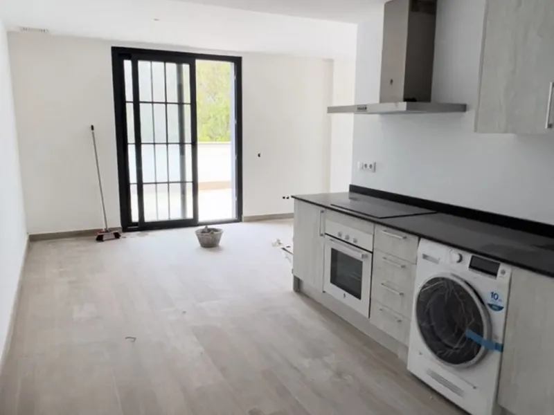 Building comprises of 11 apartments