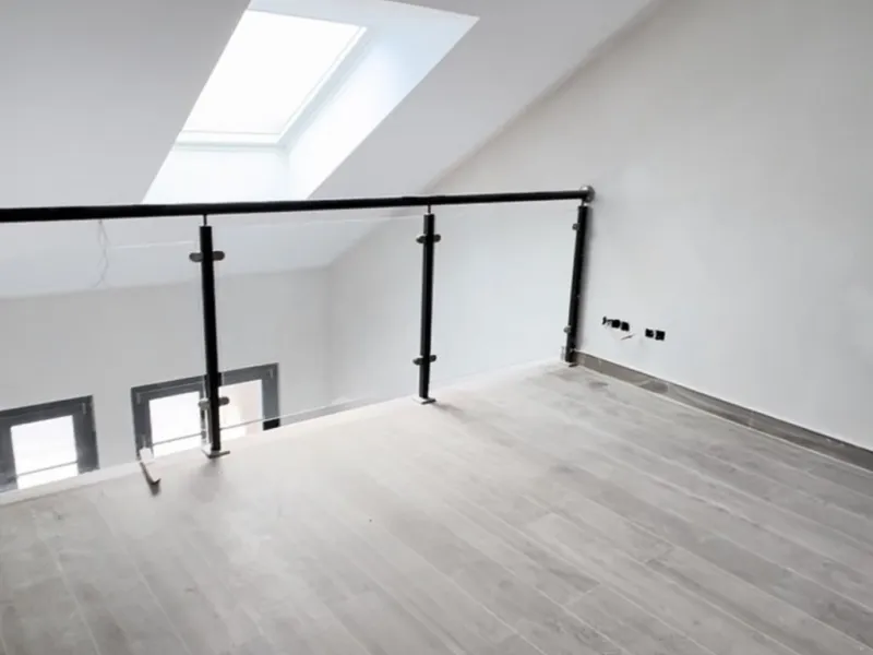 Building comprises of 11 apartments