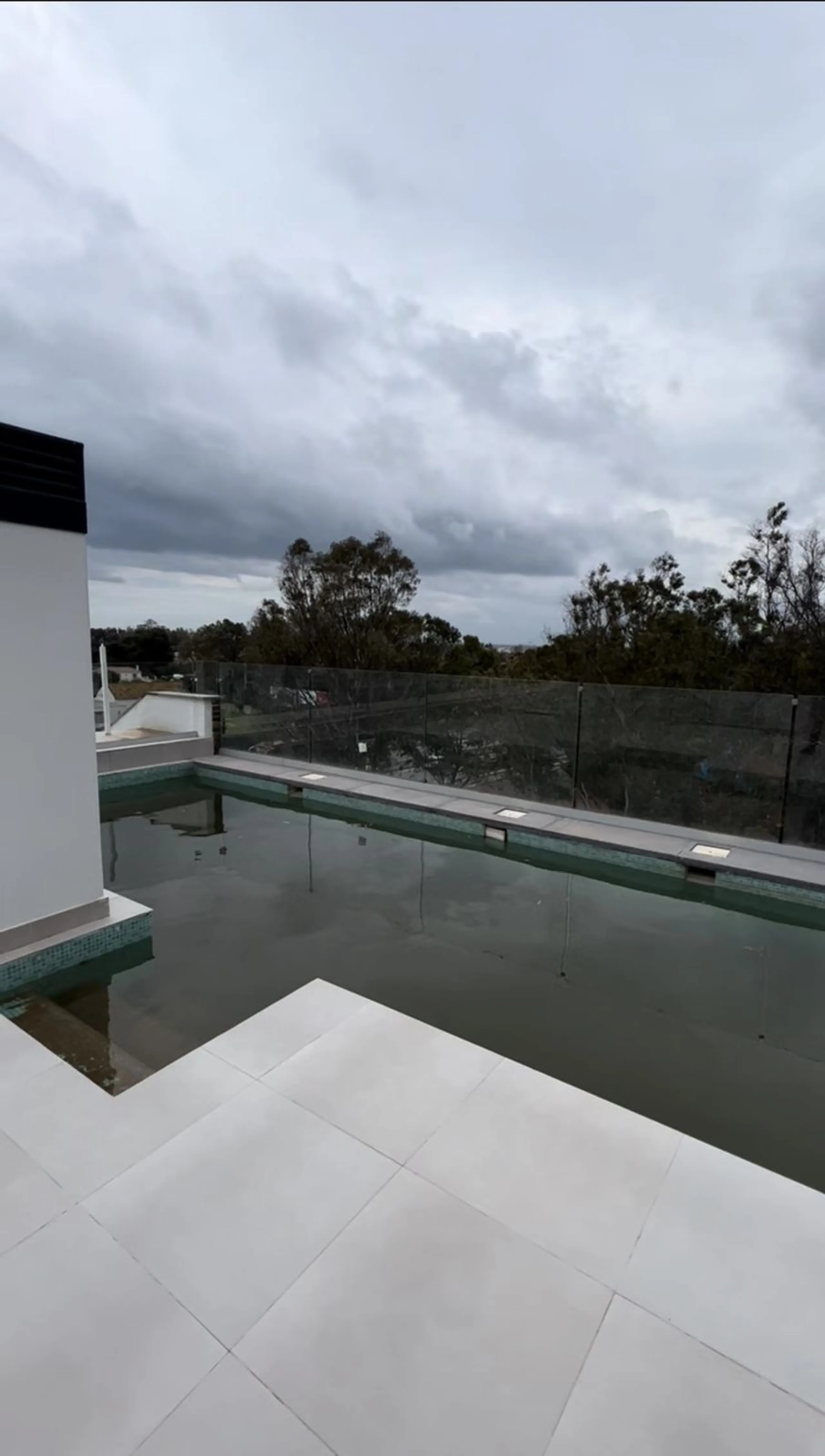 Building comprises of 11 apartments
