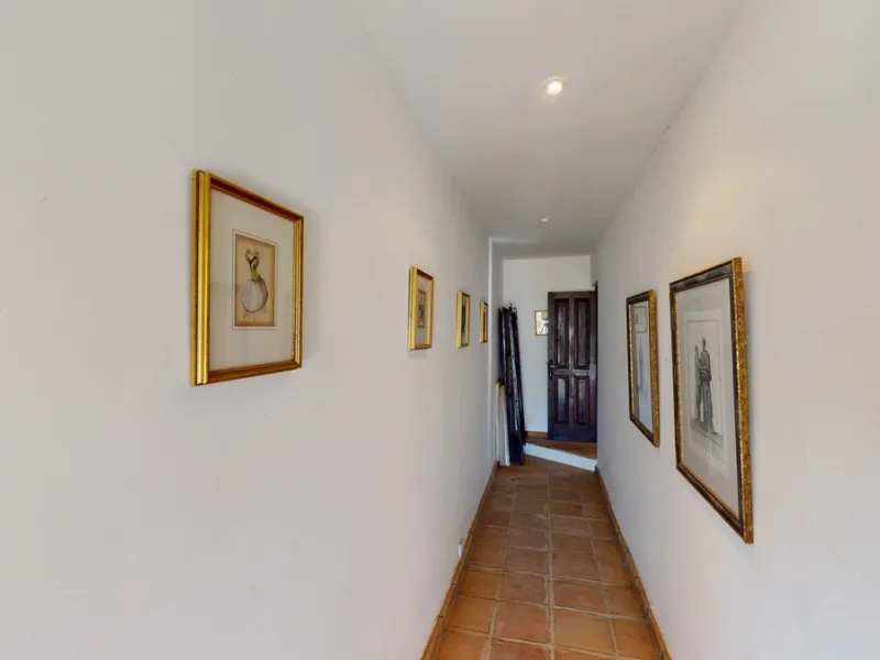Are you looking for an oasis in harmony with nature? A place of peace and relaxation, where time runs a little slower? Yes?! Then we would like to show you this fantastic villa, in the mountains of Torrox. It offers an imposing, grand main house, a separa