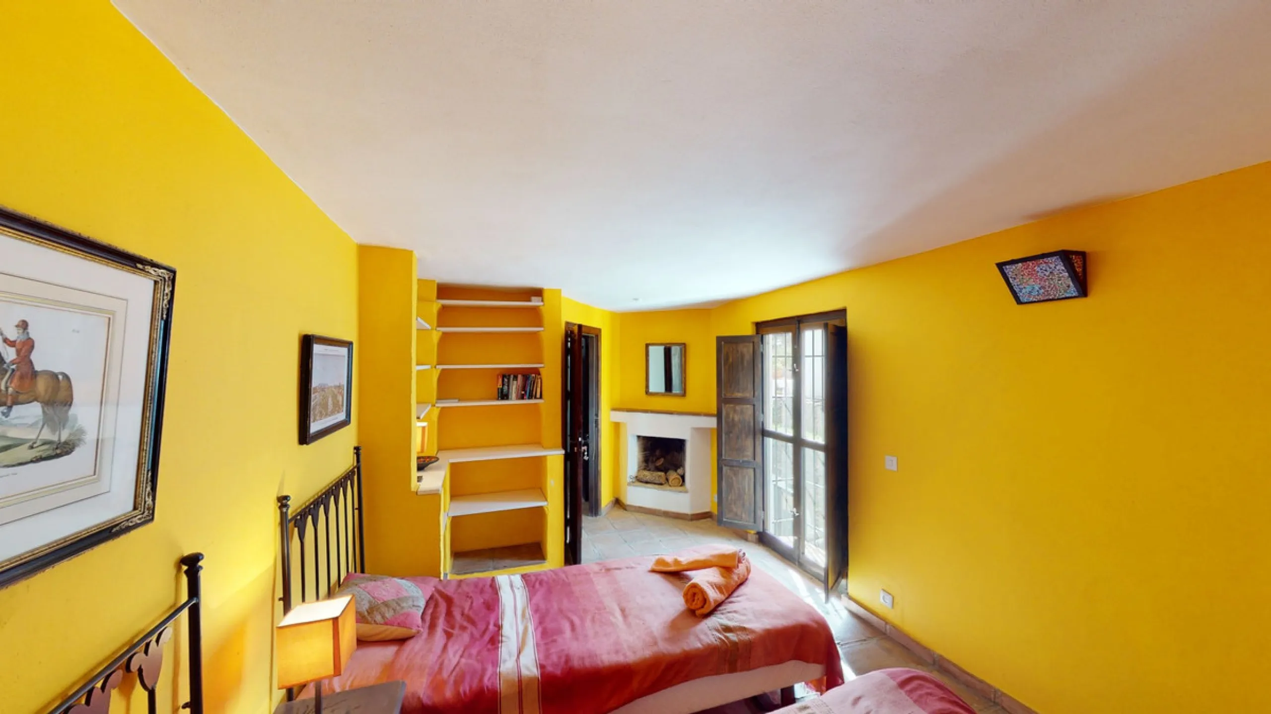 Are you looking for an oasis in harmony with nature? A place of peace and relaxation, where time runs a little slower? Yes?! Then we would like to show you this fantastic villa, in the mountains of Torrox. It offers an imposing, grand main house, a separa