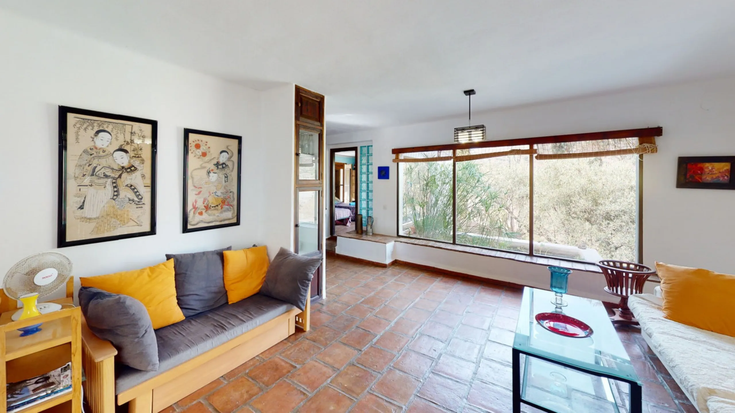 Are you looking for an oasis in harmony with nature? A place of peace and relaxation, where time runs a little slower? Yes?! Then we would like to show you this fantastic villa, in the mountains of Torrox. It offers an imposing, grand main house, a separa