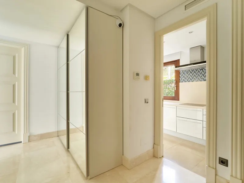 Situated in the prestigious Doncella Beach area, Estepona, this exquisite ground floor apartment offers an unparalleled blend of luxury and convenience. Boasting a prime front-line beach location, the property provides direct access to the sea and is with