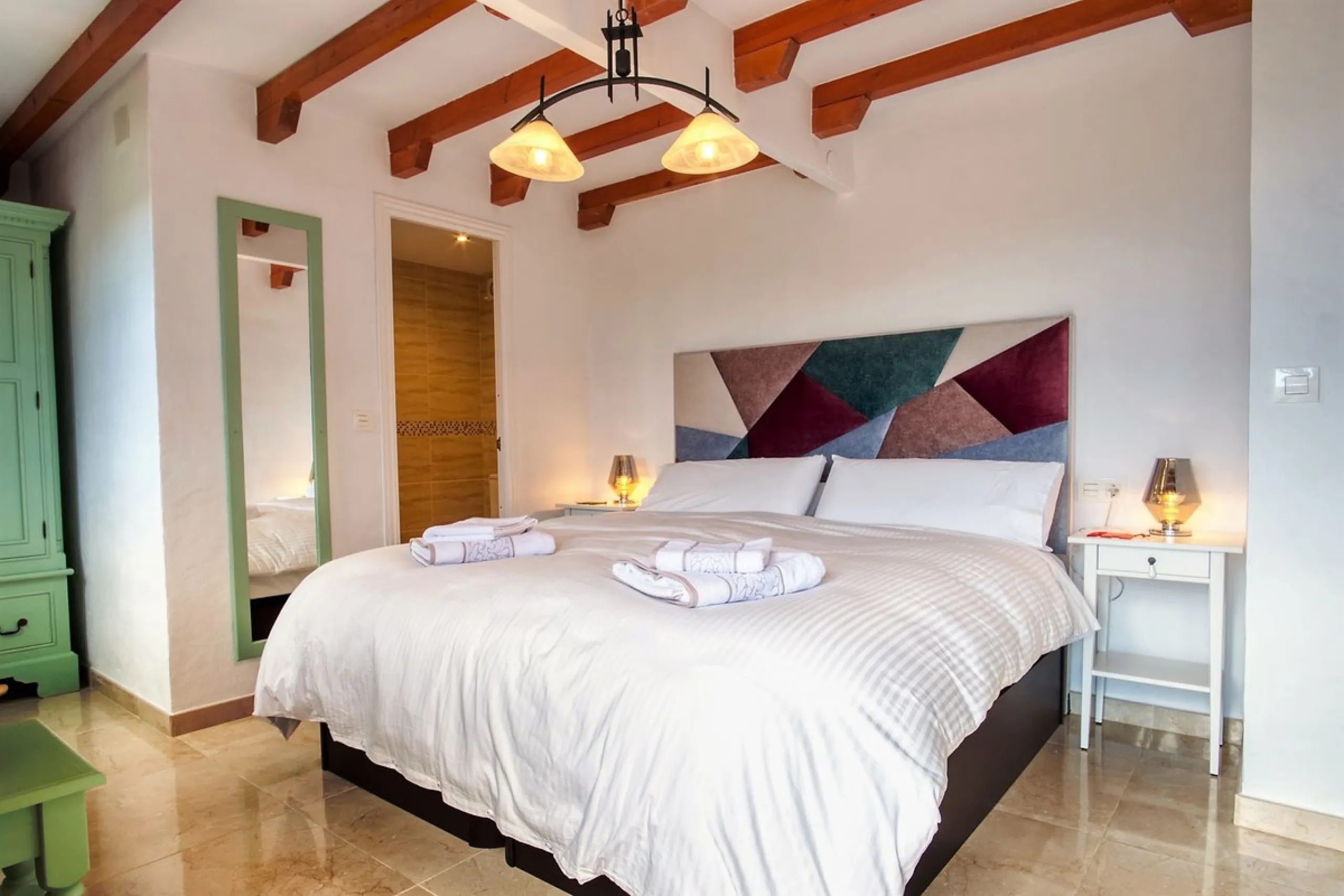 Turn key B&B business located just 15 minutes from the Mediterranean coast with stunning views of the countryside and mountains.