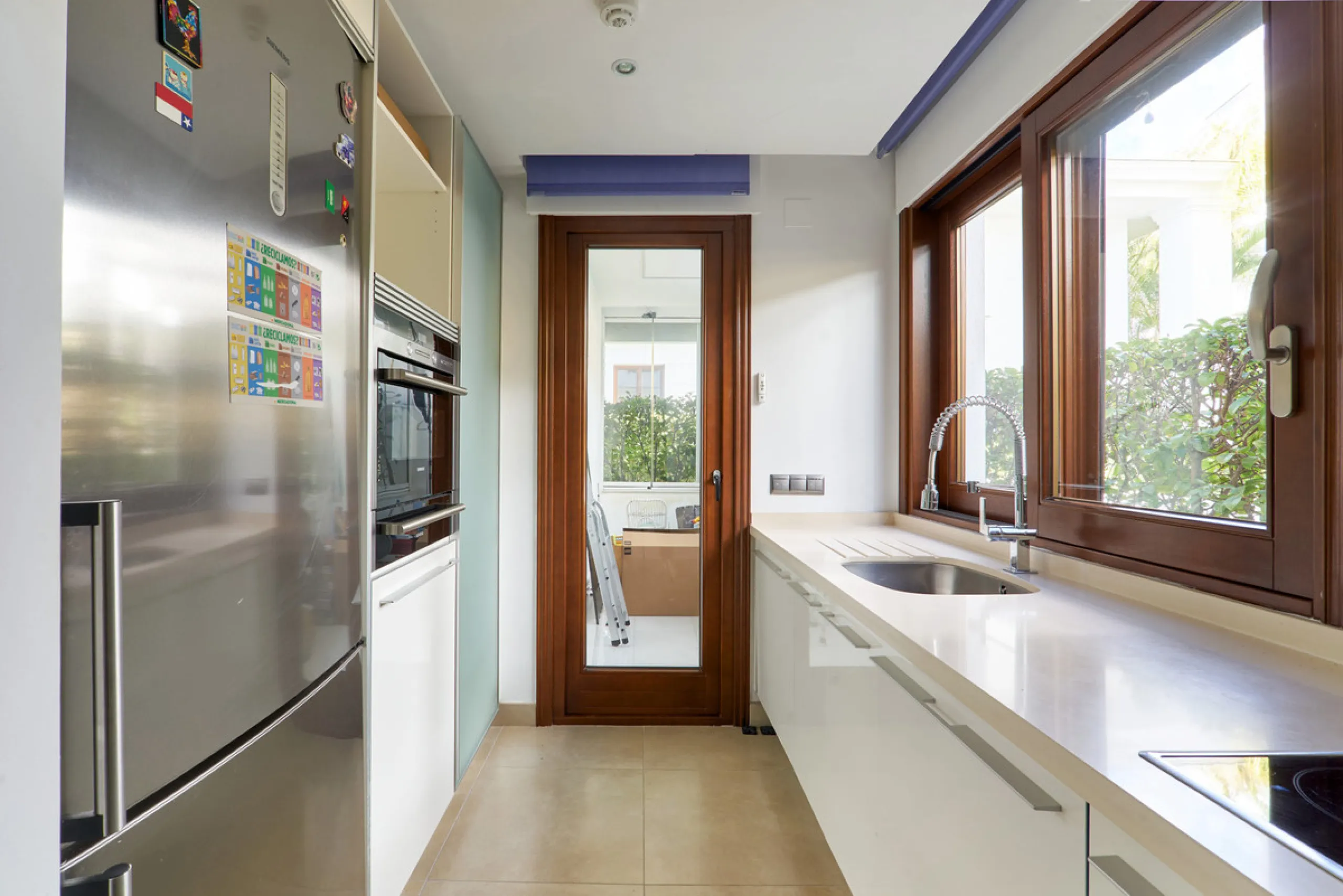 Situated in the prestigious Doncella Beach area, Estepona, this exquisite ground floor apartment offers an unparalleled blend of luxury and convenience. Boasting a prime front-line beach location, the property provides direct access to the sea and is with