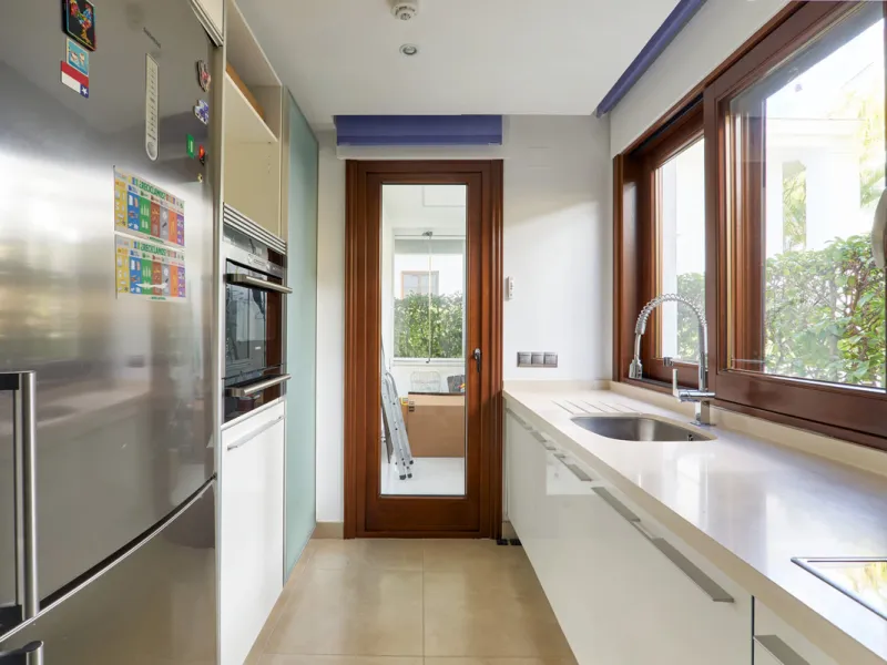 Situated in the prestigious Doncella Beach area, Estepona, this exquisite ground floor apartment offers an unparalleled blend of luxury and convenience. Boasting a prime front-line beach location, the property provides direct access to the sea and is with