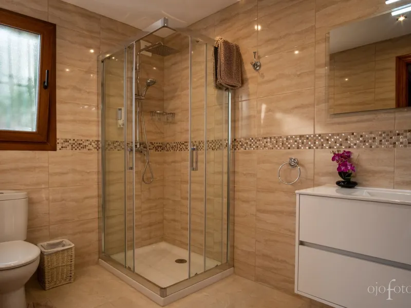 Turn key B&B business located just 15 minutes from the Mediterranean coast with stunning views of the countryside and mountains.