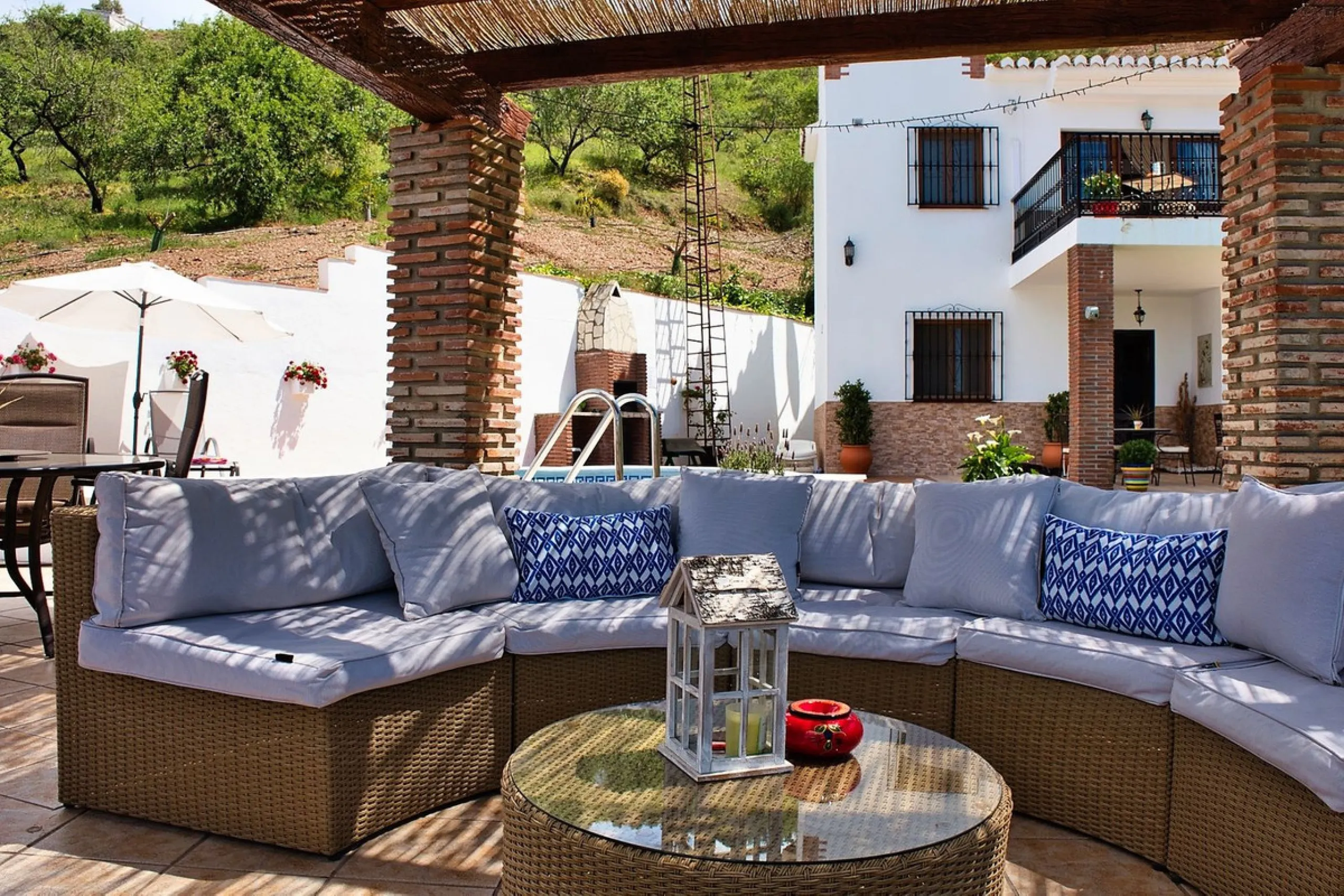 Turn key B&B business located just 15 minutes from the Mediterranean coast with stunning views of the countryside and mountains.