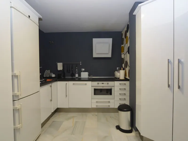 Apartment - Middle Floor Apartment в продаже в Marbella, Málaga. В доме 3 спален и 3 ванных комнат. Площадь дома 140 м²