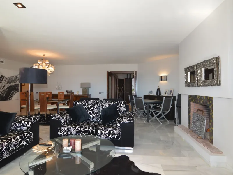Apartment - Middle Floor Apartment в продаже в Marbella, Málaga. В доме 3 спален и 3 ванных комнат. Площадь дома 140 м²