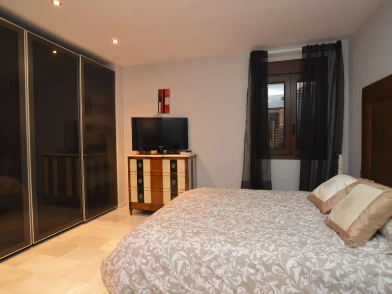Apartment - Middle Floor Apartment в продаже в Marbella, Málaga. В доме 3 спален и 3 ванных комнат. Площадь дома 140 м²