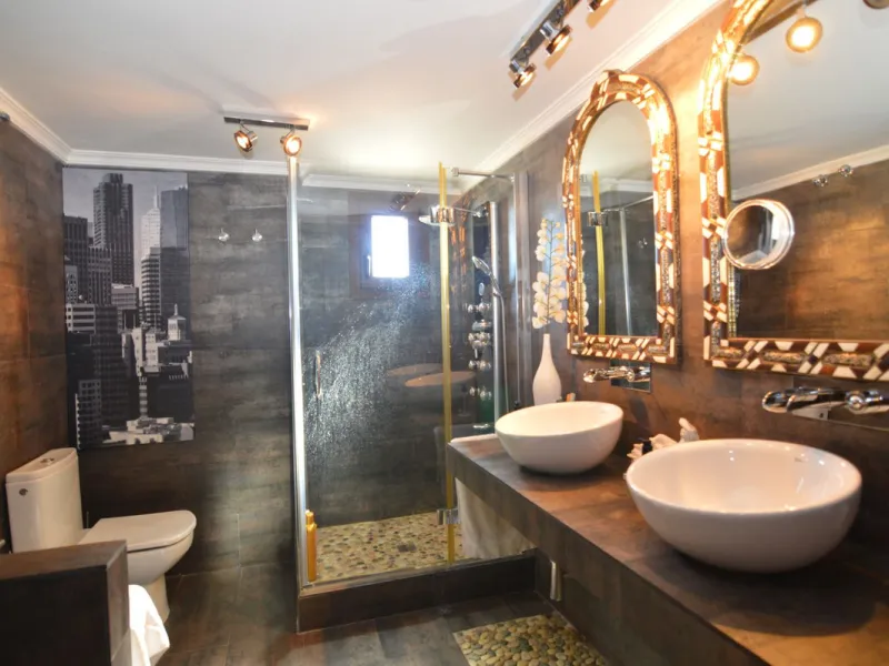 Apartment - Middle Floor Apartment в продаже в Marbella, Málaga. В доме 3 спален и 3 ванных комнат. Площадь дома 140 м²