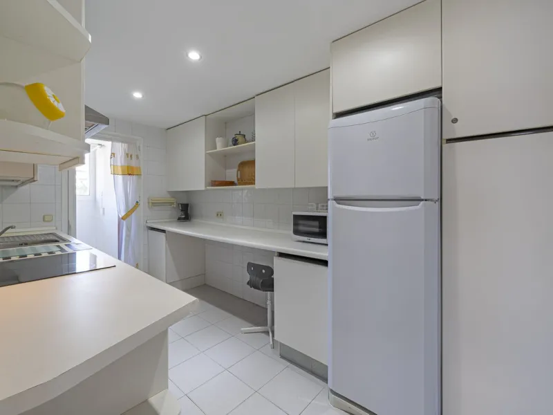 We present this fabulous flat in a premium location.