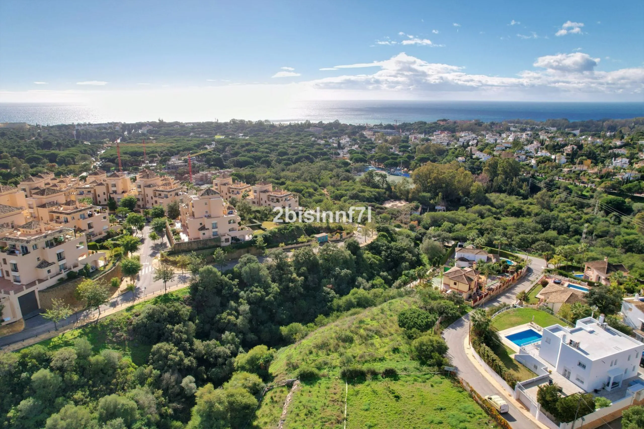 Large (1.620m2) Bulding PLOT in central Elviria walking distance to commercial center beach and restaurants with sunny position and some sea views