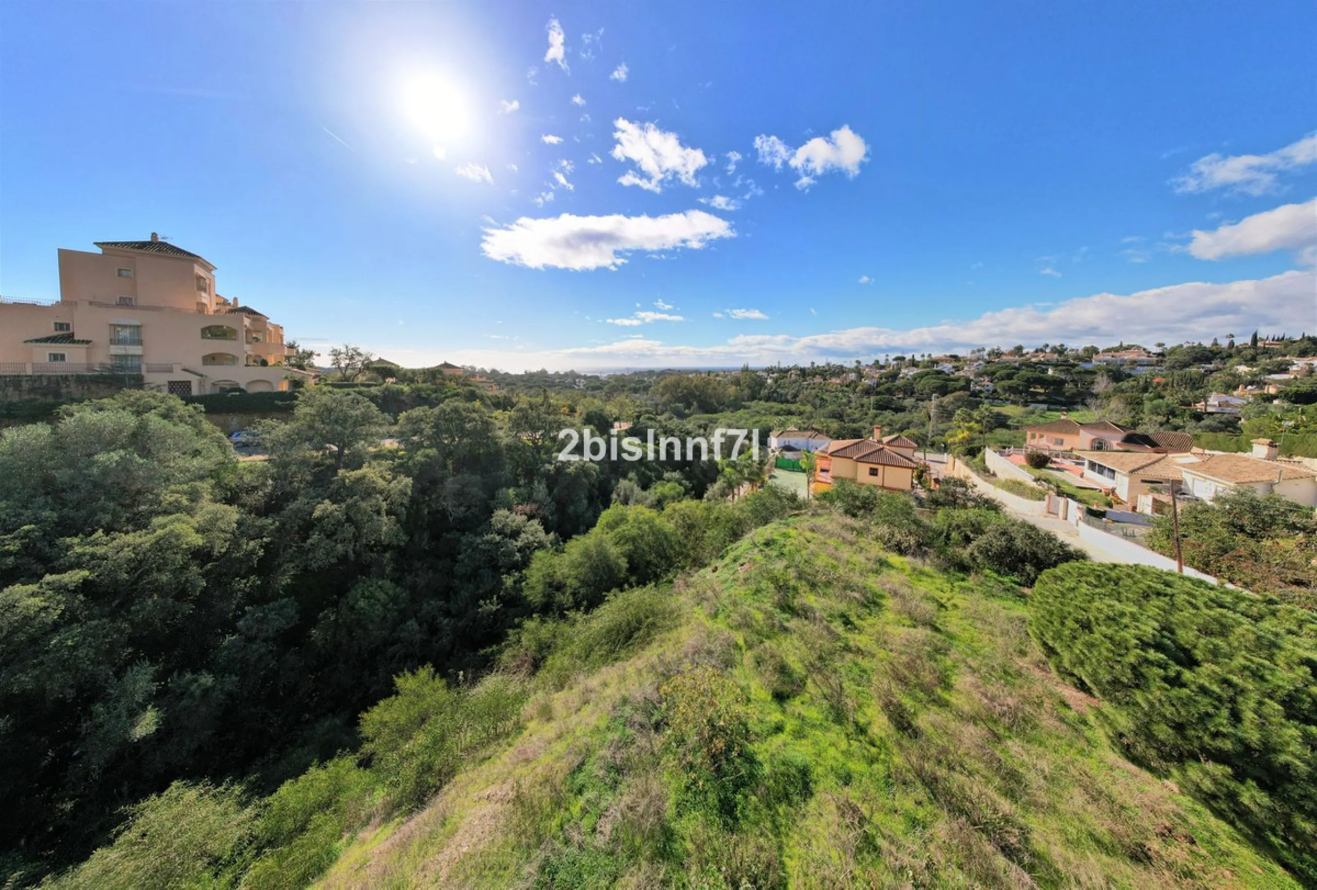 Large (1.620m2) Bulding PLOT in central Elviria walking distance to commercial center beach and restaurants with sunny position and some sea views