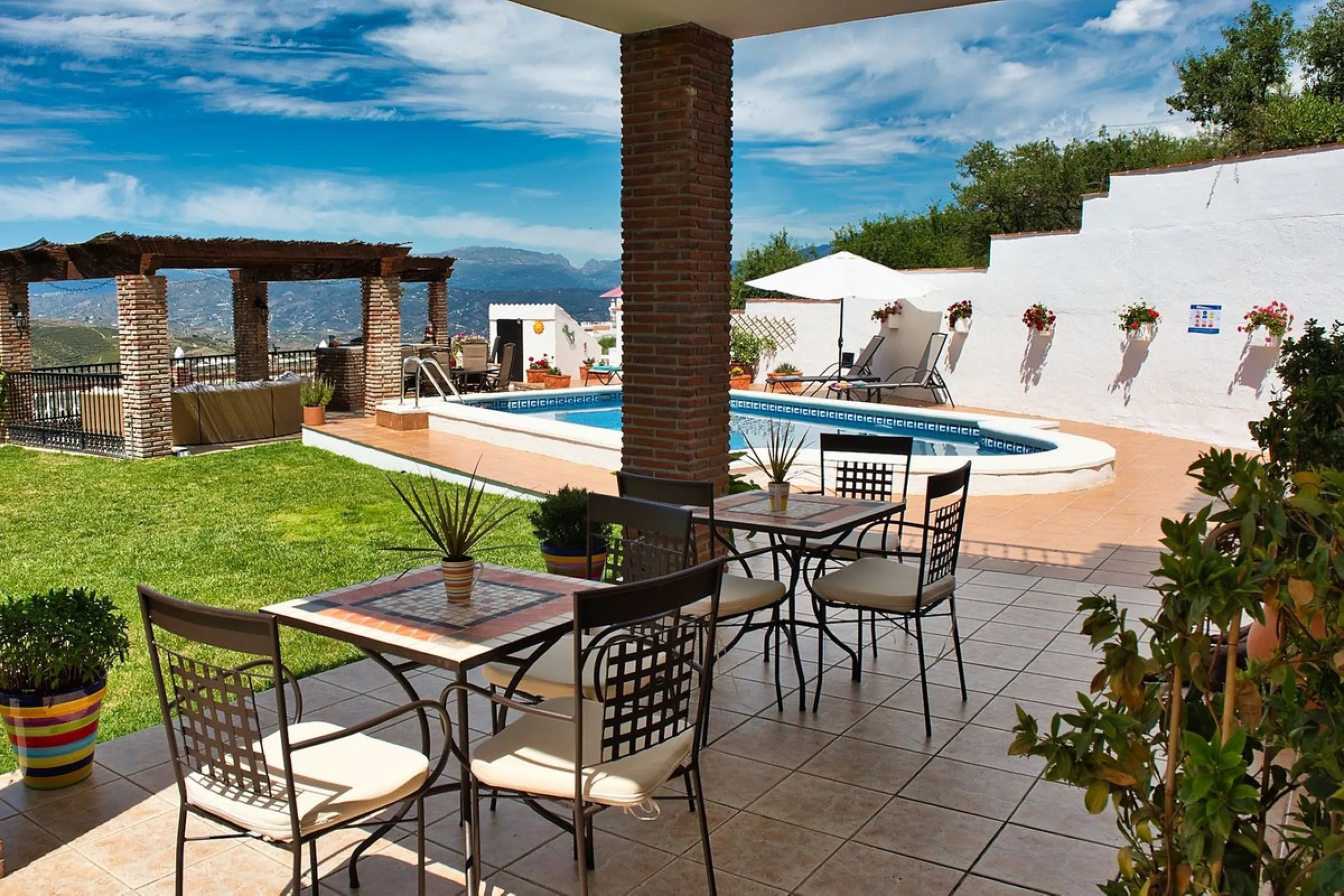Вилла/Шале, Iznate, Costa del Sol East