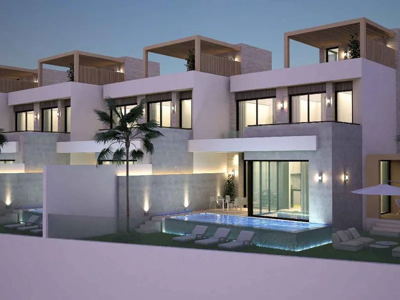 Calling all property developers! Commercial polt for villas, townhouses, hotels etc.