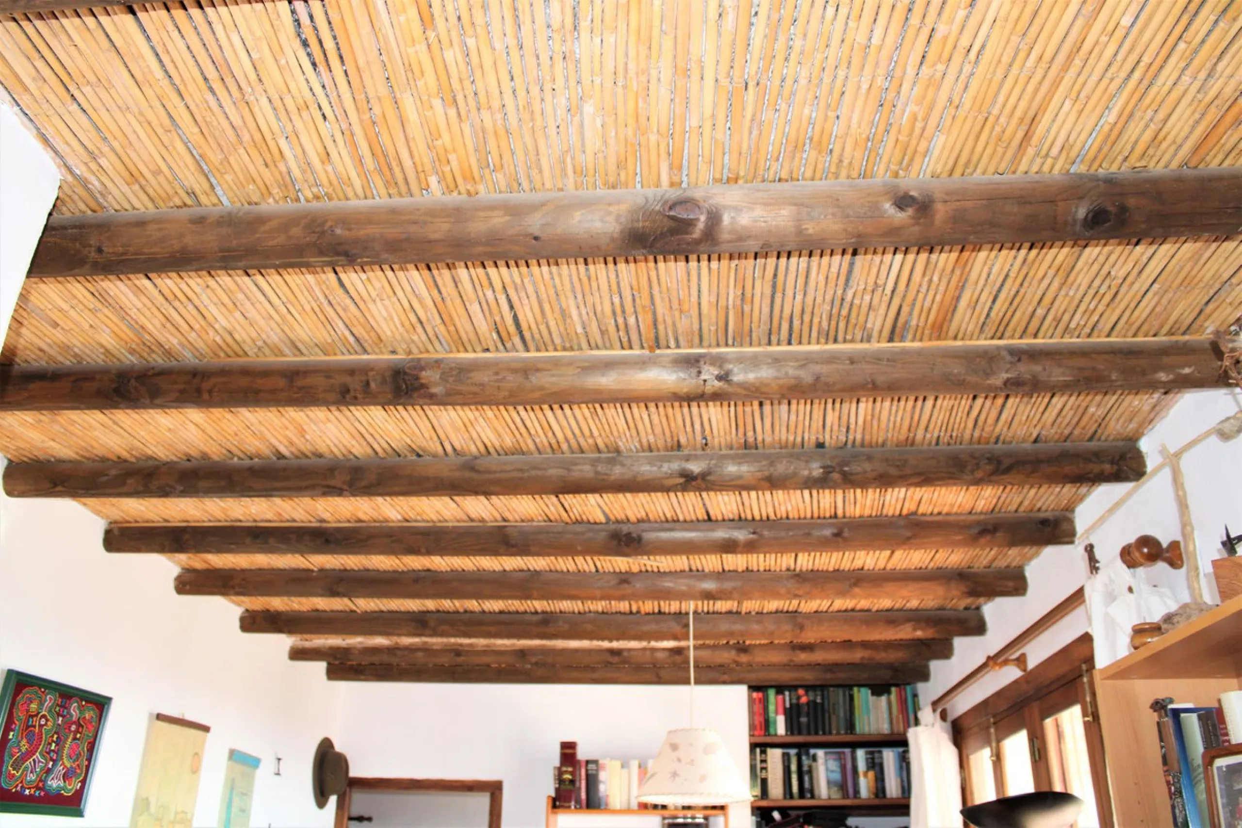House - Detached Villa в продаже в Frigiliana, Málaga. В доме 3 спален и 3 ванных комнат. Площадь дома 423 м². Площадь участка 12109 м²