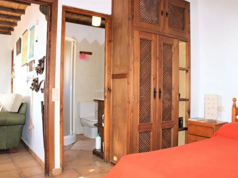 House - Detached Villa в продаже в Frigiliana, Málaga. В доме 3 спален и 3 ванных комнат. Площадь дома 423 м². Площадь участка 12109 м²