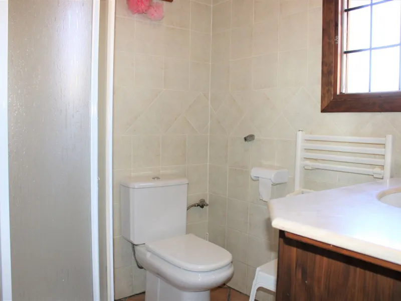 House - Detached Villa в продаже в Frigiliana, Málaga. В доме 3 спален и 3 ванных комнат. Площадь дома 423 м². Площадь участка 12109 м²