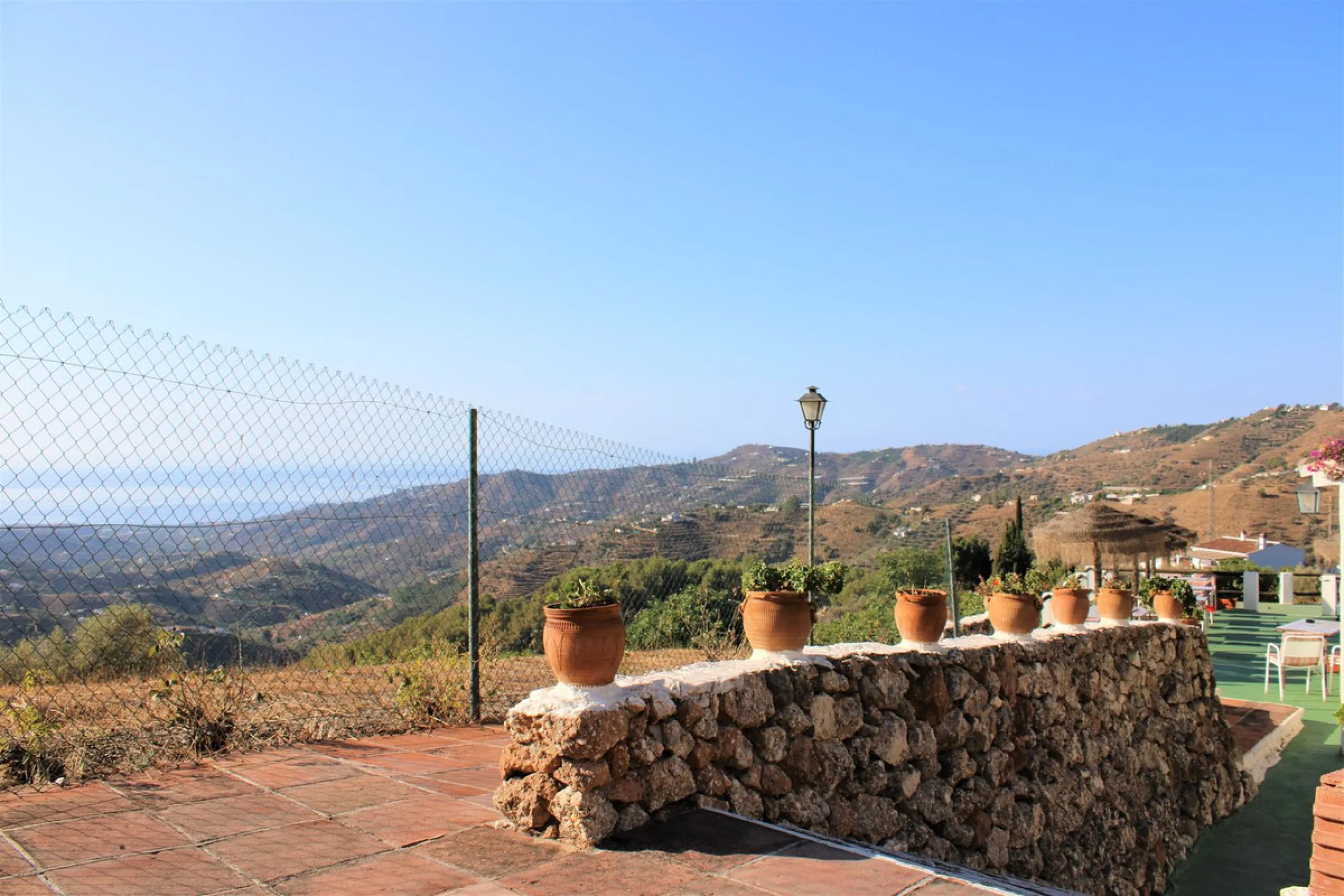 House - Detached Villa в продаже в Frigiliana, Málaga. В доме 3 спален и 3 ванных комнат. Площадь дома 423 м². Площадь участка 12109 м²