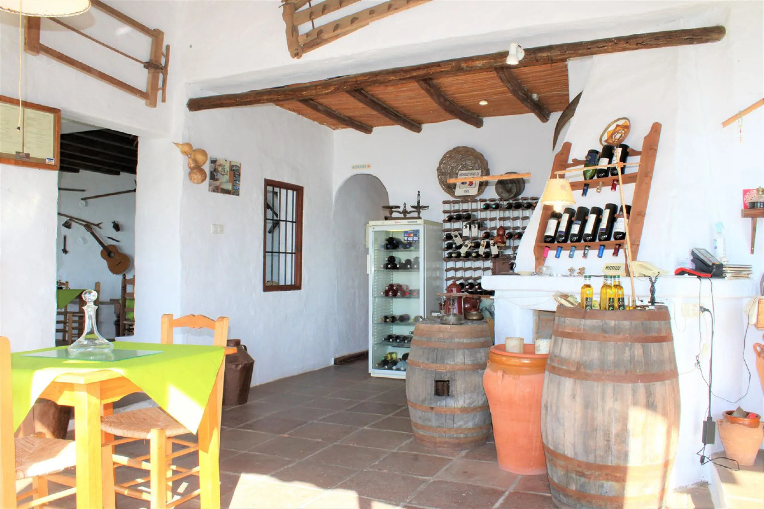 House - Detached Villa в продаже в Frigiliana, Málaga. В доме 3 спален и 3 ванных комнат. Площадь дома 423 м². Площадь участка 12109 м²