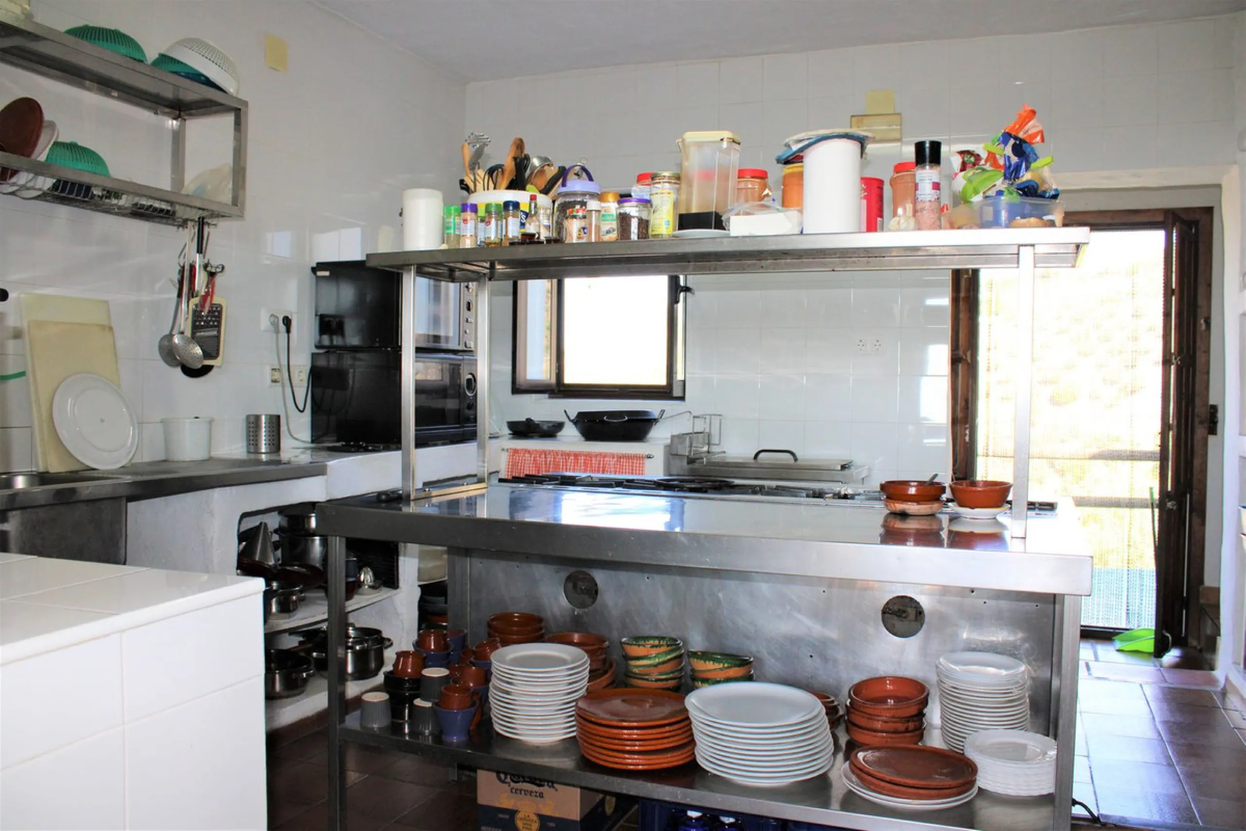 House - Detached Villa в продаже в Frigiliana, Málaga. В доме 3 спален и 3 ванных комнат. Площадь дома 423 м². Площадь участка 12109 м²