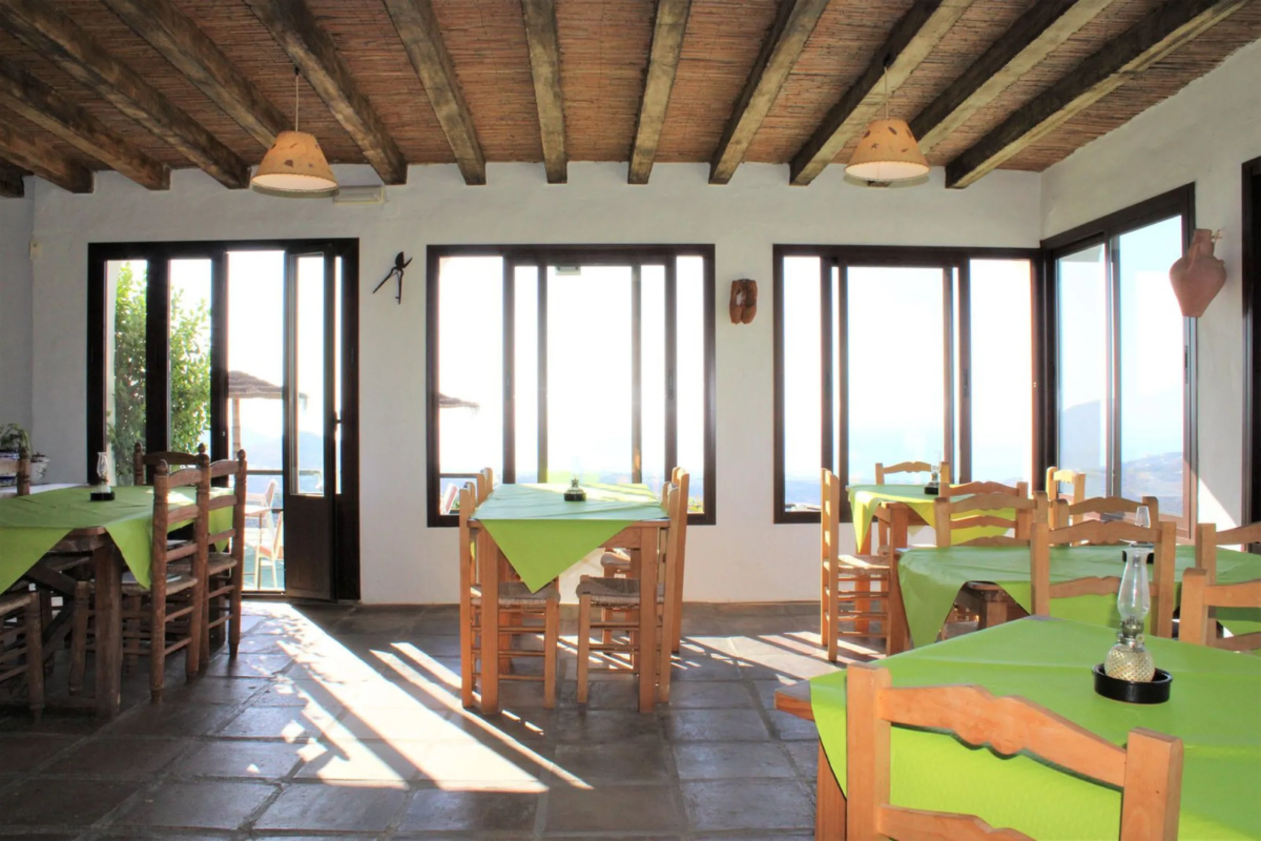House - Detached Villa в продаже в Frigiliana, Málaga. В доме 3 спален и 3 ванных комнат. Площадь дома 423 м². Площадь участка 12109 м²