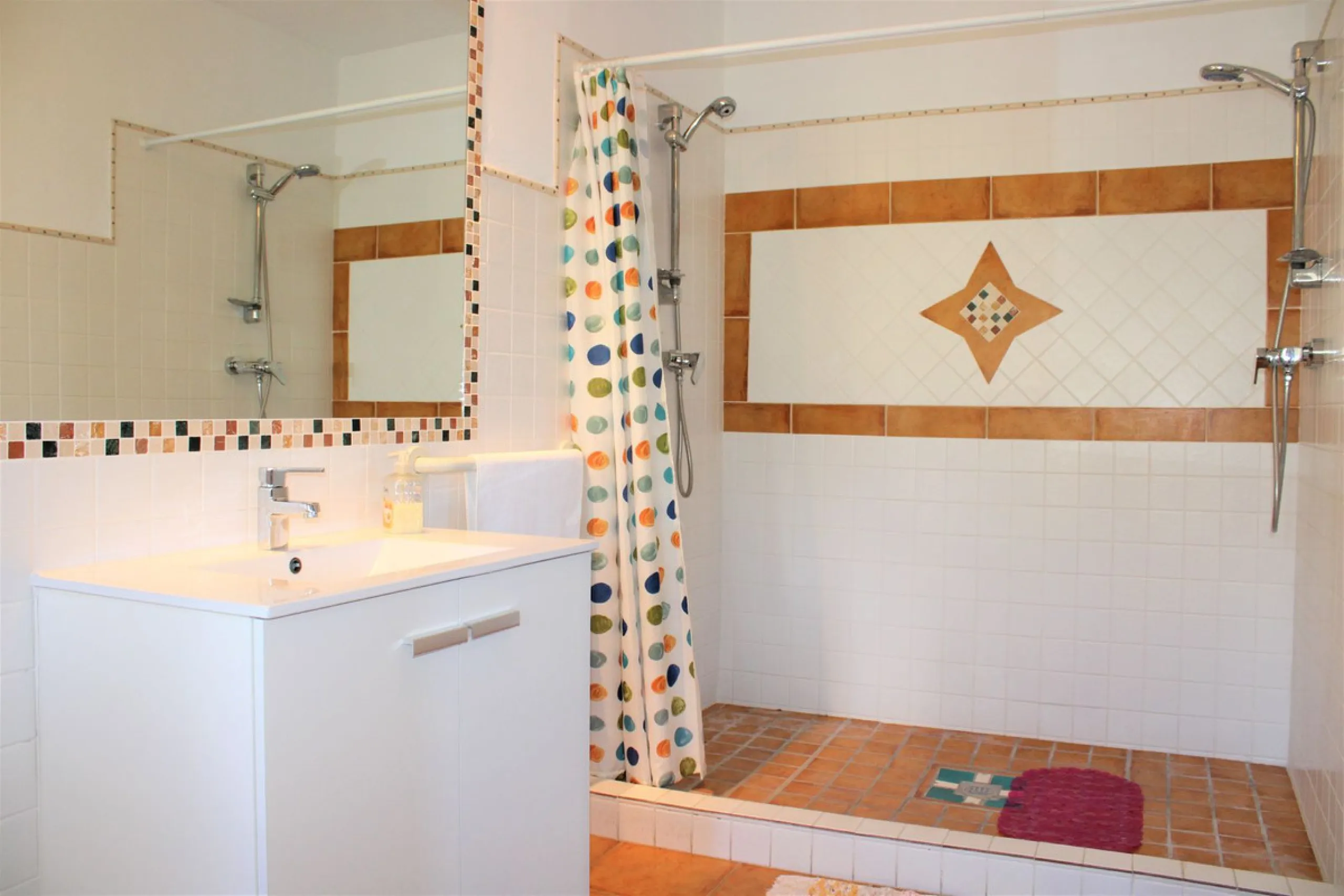 House - Detached Villa в продаже в Frigiliana, Málaga. В доме 3 спален и 3 ванных комнат. Площадь дома 423 м². Площадь участка 12109 м²