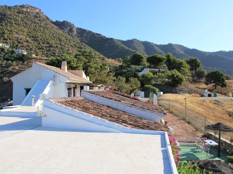 House - Detached Villa в продаже в Frigiliana, Málaga. В доме 3 спален и 3 ванных комнат. Площадь дома 423 м². Площадь участка 12109 м²