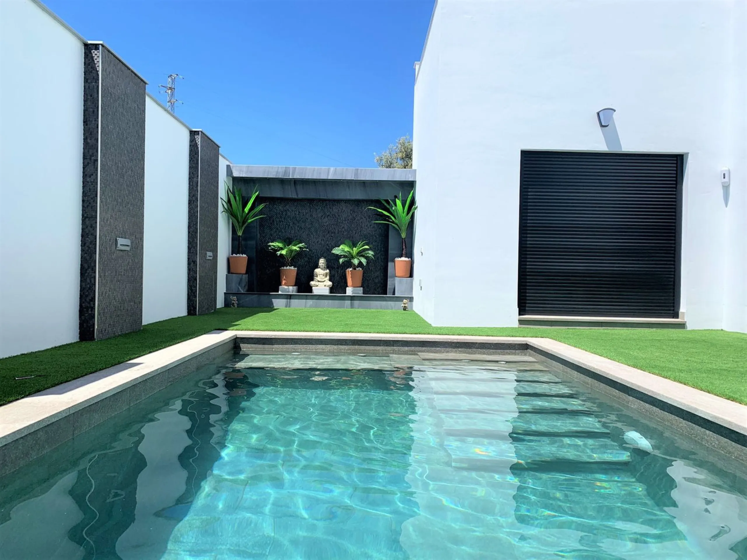 Luxurious and elegant pool villa in Nerja